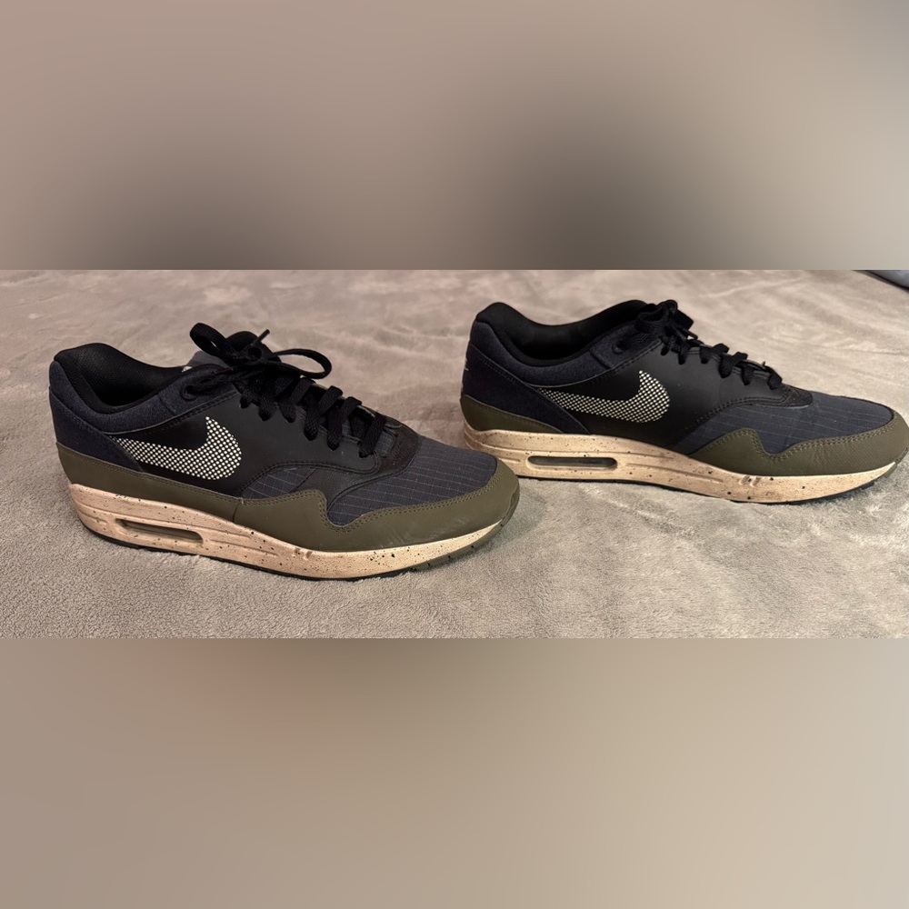 Nike Air Max Sneakers. Excellent condition. Hard to find these on the market.